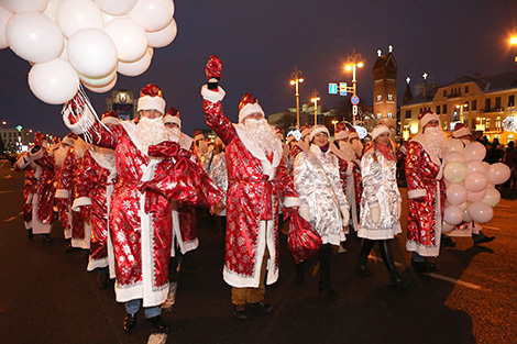 Parade of Father Frosts and Snow Maidens in Minsk