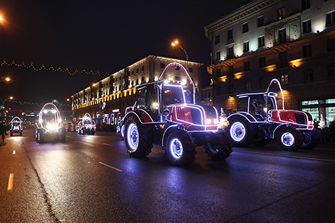 Parade of Father Frosts and Snow Maidens in Minsk