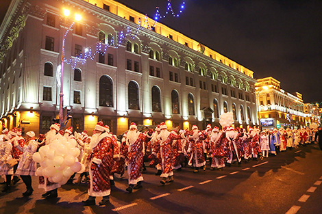 Parade of Father Frosts and Snow Maidens in Minsk