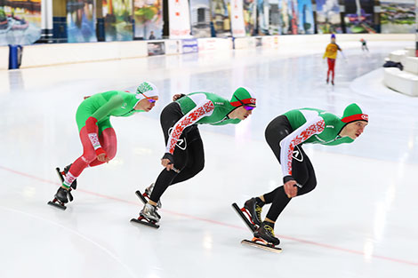 Speed skaters train ahead of the 2018 Olympics in PyeongChang