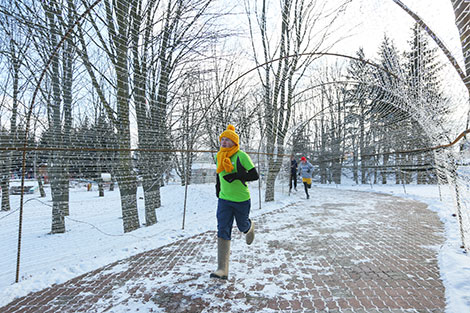 Funny race in felt boots in Minsk 