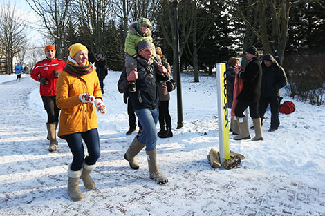 Funny race in felt boots in Minsk 