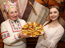 Беларуская аўтэнтычная кухня: старадаўнія рэцэпты збіраюць у Полацкім раёне