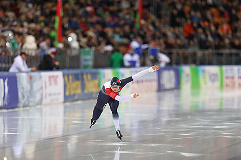 Karolina Erbanova (Czech Republic) wins the Ladies 500m