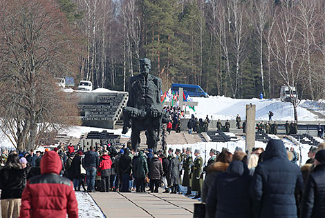 75 лет трагедии, которую не забыть… Митинг-реквием и Всебелорусская молитва о мире в Хатыни