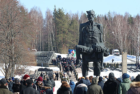 Митинг-реквием в мемориальном комплексе 