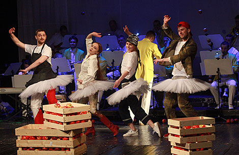 The Harvest, The Moscow New Drama Theater 