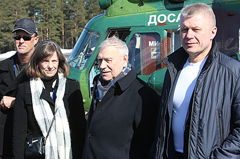 Космонавты и астронавты из пяти стран встретились с юными художниками в Минске