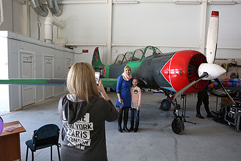 FAI Young Artists Contest 2018: известные космонавты и астронавты встретились с юными художниками в Минске