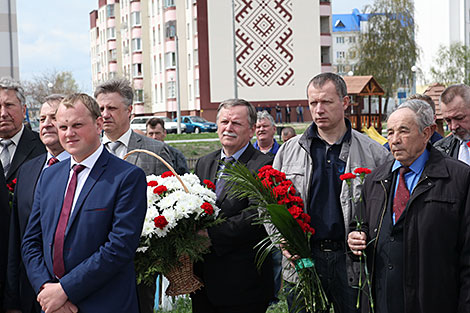 Memorial to Chernobyl liquidators unveiled in Khoiniki
