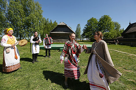 Ritual songs and dances