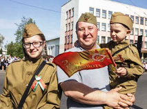 І радасць Перамогі, і боль, які не забыць... Беларусь святкуе 9 Мая!