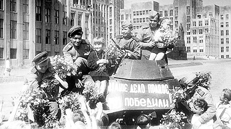 ‘We have returned from Berlin!' Minsk welcomes Soviet soldiers in 1945