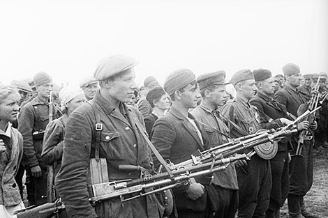 ‘We have returned from Berlin!' Minsk welcomes Soviet soldiers in 1945