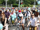约2万名自行车运动员参加了2018年 "Viva Ровар" 自行车节