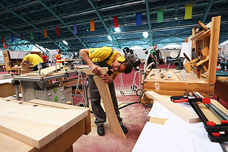 WorldSkills Belarus 2018: на секцыі па цяслярнай, сталярнай справе і вытворчасці мэблі