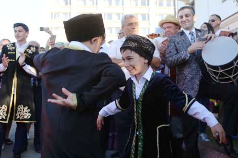 Theatrical parade in Grodno