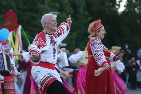 Theatrical parade in Grodno