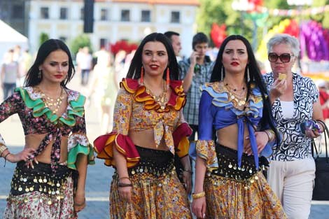 Theatrical parade in Grodno