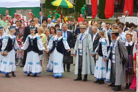 Theatrical parade in Grodno 
