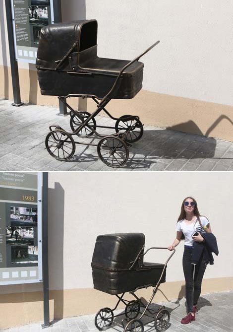 Pram from Belye Rosy film 