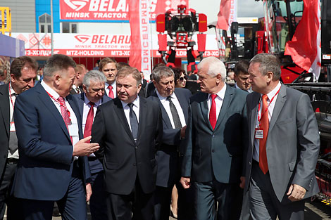 Прэм’ер-міністр Андрэй Кабякоў наведаў выстаўку 