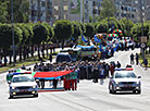 Festive procession gathered about 3,000 local residents 