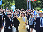 Festive procession gathered about 3,000 local residents 