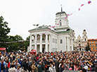 Great British Festival in Minsk: Irish pipers, a parade of elite cars, a fashion show and an open-air concert in the Upper Town