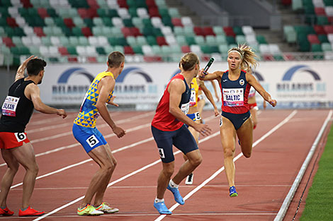 Mixed relay