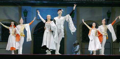 Bolshoi Theater performs in Nesvizh