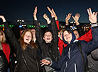 Акция "Споем гимн вместе" на площади Победы в Витебске