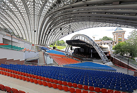 Slavianski Bazaar stage design