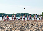 Пляжный волейбол у минского водохранилища Дрозды