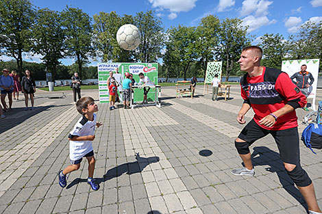 Активное лето: детская футбольная фан-зона открылась в Минске