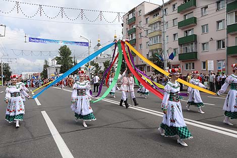 Youth Art Parade at Slavianski Bazaar in Vitebsk 