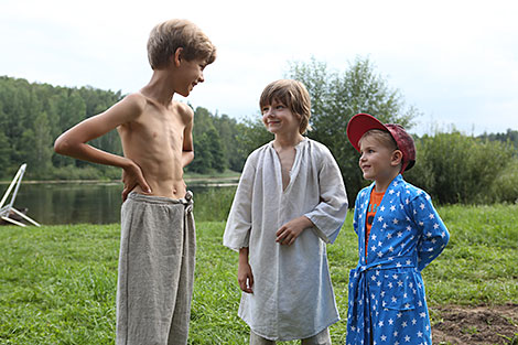 Actors Timur Nedzved, Efim Tsuba and Loran Lutskov