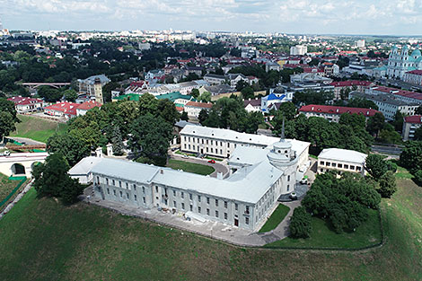 Старый и Новый замки 