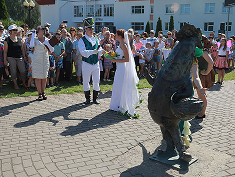 The Marriage of Cucumber theatrical performance 