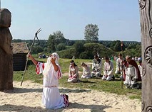 У госці да продкаў: падарожжа да вытокаў беларускай культуры на этнасвяце ў Радамлі