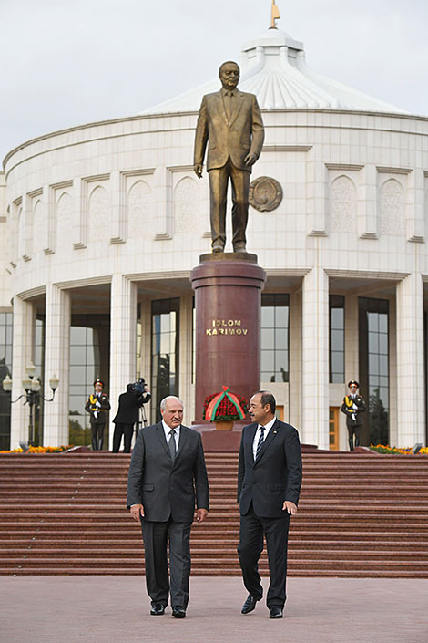 Belarus President Alexander Lukashenko and Uzbekistan Prime Minister Abdulla Aripov