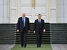 Lukashenko officially welcomed at Shavkat Mirziyoyev’s state residence