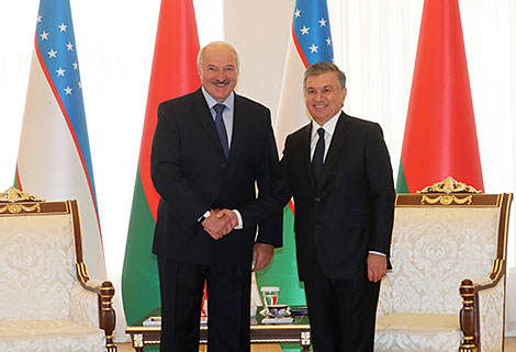 Belarus President Alexander Lukashenko and Uzbekistan President Shavkat Mirziyoyev