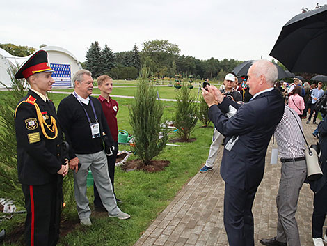 Photo for memory with the Hungarian cosmonaut Farkas Bertalanom