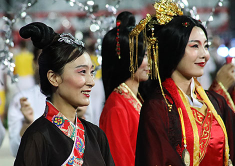 戈梅利国际舞蹈艺术节“索日轮舞”开幕式
