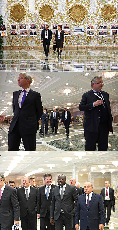 Participants of the meeting in the Palace of Independence 