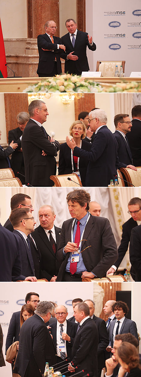 Participants of the meeting in the Palace of Independence 