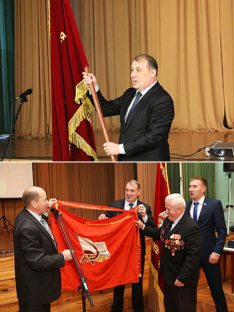 Комсомольское знамя передали в музей ОАО 