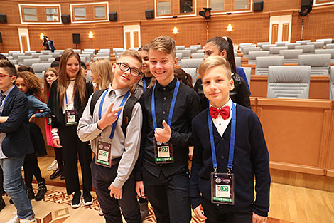 Excursion around the Palace of Independence for the participants of the Junior Eurovision 2018