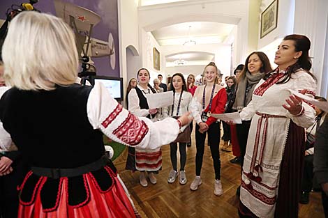 Знакомство с белорусской культурой: участники детского 